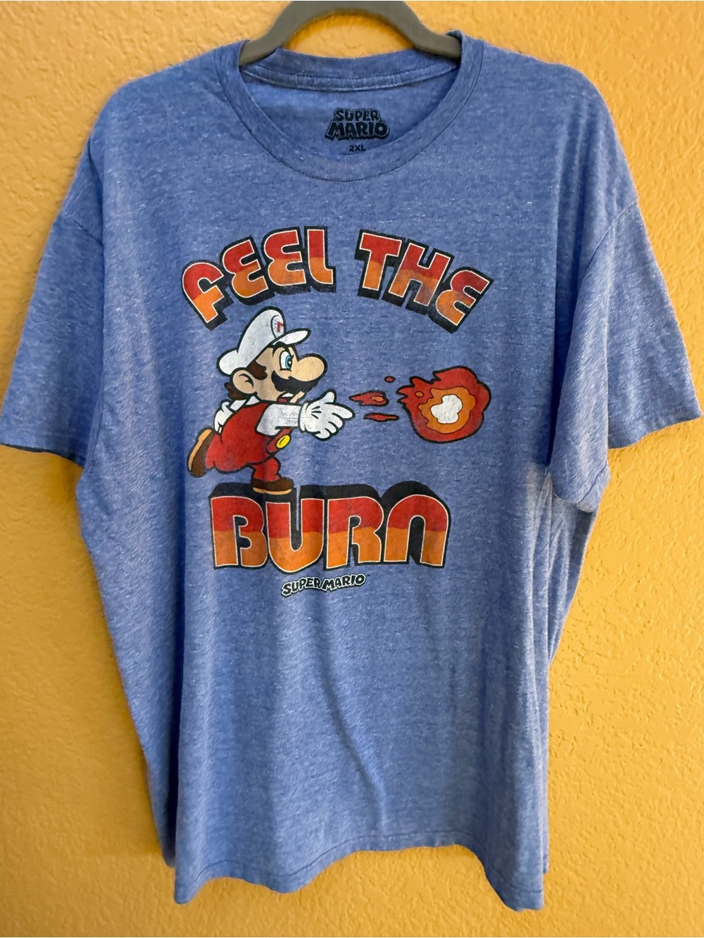 Lot of 2 Super Mario Bros Nintendo Graphic Tee Shirt - 2XL 3XL